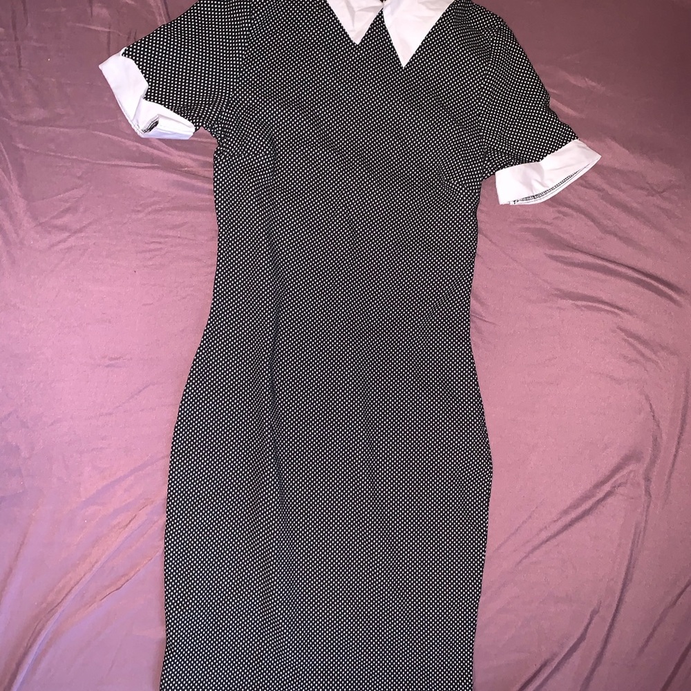 Black Classy Sheath Dress with White Collar